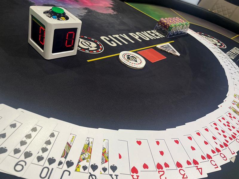 对手持续过牌，你的下注尺度暴露了牌力